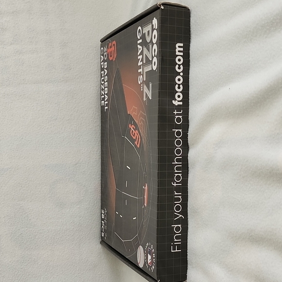 NEW MLB San Francisco Giants 3D Helmet Cap Hat Puzzle PZLZ By Foco 28 PCS - Picture 6 of 9